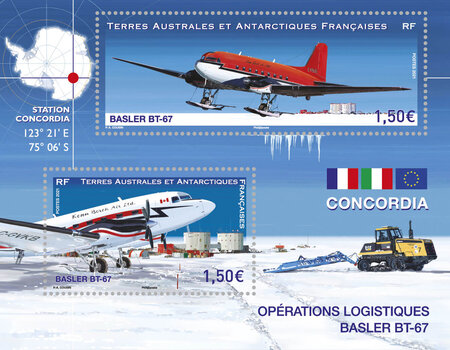 Bloc 2 timbres TAAF - Avions Basler BT67 à Concoridia